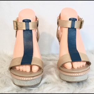 Steve Madden Bonzai Wedge Tan Blue Size 7.5